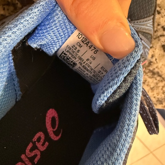 ASICS Bundle - Picture 8 of 8